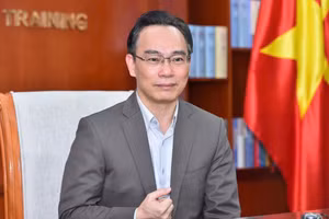 Bộ trưởng Bộ GD&ĐT Hoàng Minh Sơn.