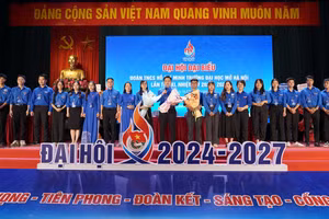 Ban Chấp hành Đoàn TNCS Hồ Chí Minh Trường ĐH Mở Hà Nội khóa 11, nhiệm kỳ 2024 – 2027 ra mắt Đại hội.