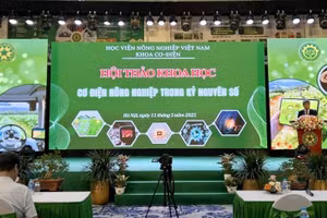 TS Nguyễn Xuân Trường phát biểu khai mạc Hội thảo.