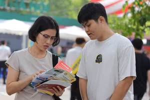 Thí sinh tham dự Ngày hội lựa chọn nguyện vọng xét tuyển 2025 tại Đại học Bách khoa Hà Nội - ngày 19/7.