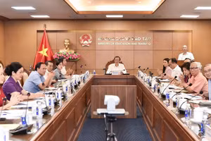 Toàn cảnh phiên họp.