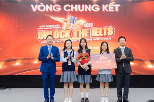 Ban tổ chức đã trao giải Nhất cho đội đến từ Trường THPT Hồng Quang (TP Hải Phòng).