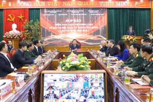 Toàn cảnh họp báo.