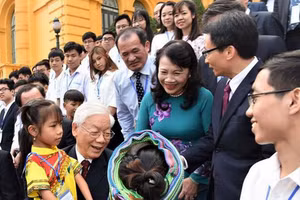 Tổng Bí thư Nguyễn Phú Trọng tại buổi gặp với đại diện các thầy cô giáo, HSSV giỏi xuất sắc, những tấm gương nổi bật trong thi đua người tốt, việc tốt ngày 3/11/2018.
