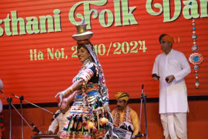 Chương trình giao lưu văn hóa, nghệ thuật giữa sinh viên Trường ĐH Sư phạm Nghệ thuật Trung ương và các nghệ sĩ Ấn Độ.