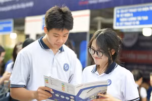 Học sinh tham gia Ngày hội tuyển sinh các ngành khoa học và công nghệ năm 2025. Ảnh: Dương Triều.