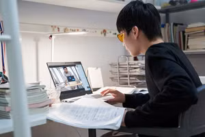 Học sinh học trực tuyến bằng công nghệ AI. Ảnh minh họa/internet.