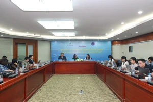 Toàn cảnh tọa đàm.