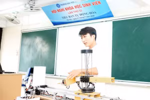 Sinh viên Trường Đại học Mỏ - Địa chất.