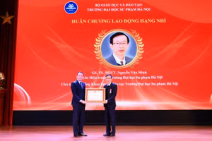 GSTS NGƯT Nguyễn Văn Minh được trao Huân chương Lao động hạng Nhì