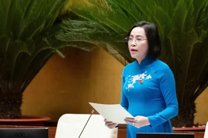 Phó Chủ tịch Quốc hội Nguyễn Thị Thanh phát biểu tại phiên thảo luận dự thảo Luật Nhà giáo - sáng 6/5.