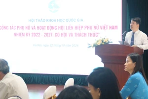 PGS.TS Trần Quang Tiến – Giám đốc Học viện Phụ nữ Việt Nam phát biểu đề dẫn Hội thảo.