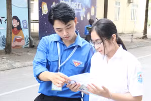 Thí sinh tham dự Kỳ thi đánh giá năng lực năm 2025 do Trường ĐH Sư phạm Hà Nội tổ chức.