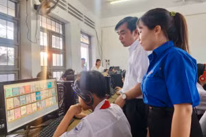 Mô hình “Thư viện số” và chương trình “Máy tính cho tương lai số” vừa được khởi động tại Trường THCS Mỹ Chánh. Ảnh: Website nhà trường.