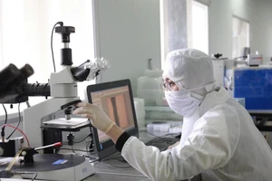 Hoạt động nghiên cứu khoa học, đổi mới sáng tạo của Đại học Quốc gia Hà Nội.