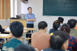 Giáo viên dự bị đại học cao cấp - Mã số V.07.07.17, được áp dụng hệ số lương của viên chức loại A2, nhóm A2.1, từ hệ số lương 4,40 đến hệ số lương 6,78. Ảnh: Internet.