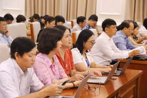 Các cán bộ, Đảng viên tham gia tập huấn.