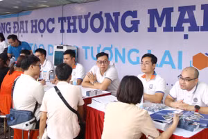 Hoạt động tư vấn tuyển sinh của Trường ĐH Thương mại.