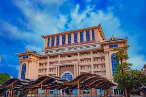 Chi tiết điểm sàn và tuyển sinh Trường ĐH Kinh doanh và Công nghệ Hà Nội