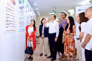 Thứ trưởng Phạm Ngọc Thưởng giới thiệu một số nội dung căn cốt của Luật Nhà giáo.