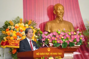 Đồng chí Nguyễn Kim Sơn – Bí thư Đảng ủy, Bộ trưởng Bộ GD&ĐT phát biểu bế mạc Đại hội.