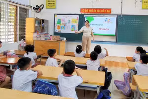 Một giờ học Tiếng Anh tăng cường ở trường tiểu học trên địa bàn thành phố Vinh (Nghệ An). Ảnh: Mỹ Hà.