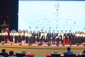 Ban Chấp hành Hội Sinh viên Việt Nam Học viện Nông nghiệp Việt Nam nhiệm kỳ 2025 - 2028 ra mắt Đại hội.