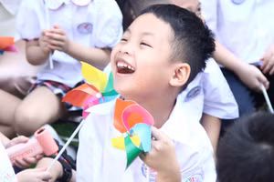 Học sinh lớp 1 Trường tiểu học Vĩnh Tuy (Vĩnh Hưng, Hà Nội).