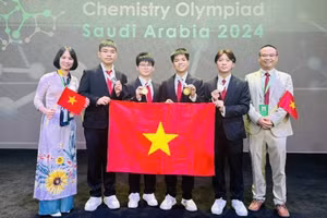 Việt Nam đứng thứ hai thế giới về kết quả Olympic Hóa học quốc tế 2024.