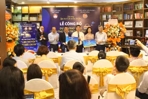 Đơn vị đồng chủ trì trao tặng 20 thư viện cho Dự án.