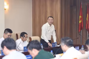 PGS.TS Nguyễn Đức Sơn - Hiệu trưởng Trường Đại học Sư phạm Hà Nội chia sẻ tại Hội nghị.