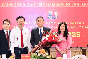 Chi ủy Cục Nhà giáo và Cán bộ quản lý giáo dục nhiệm kỳ 2025 - 2030 ra mắt Đại hội.