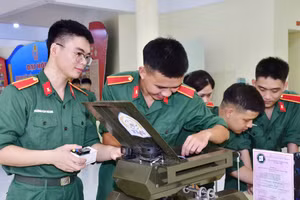 Sinh viên Học viện Kỹ thuật quân sự.