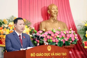 Ông Nguyễn Tiến Thảo – Bí thư Chi bộ, Vụ trưởng Vụ Giáo dục đại học (Bộ GD&ĐT) tham luận tại Đại hội. Ảnh: Trần Hiệp.