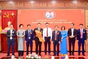 Ban chấp hành Đảng bộ Viện Khoa học giáo dục Việt Nam, nhiệm kỳ 2025 - 2030 ra mắt Đại hội.