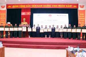 80 thầy, cô giáo tiêu biểu đã được nhận Bằng khen của Bộ trưởng Bộ GD&ĐT.