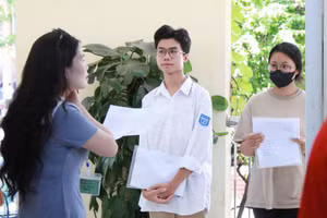 Bộ GD&ĐT phản hồi về lọt thông tin đề thi trong giờ làm bài tại một điểm thi