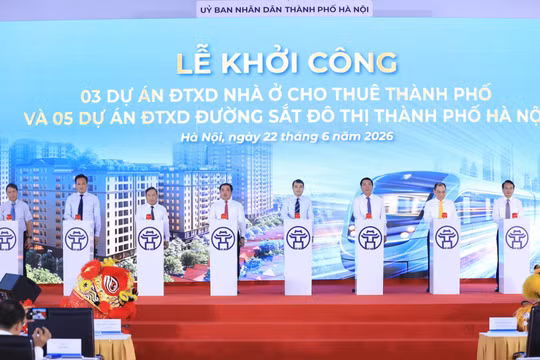 Thủ tướng Lê Minh Hưng cùng các đại biểu thực hiện nghi thức khởi công. (Ảnh: QT)