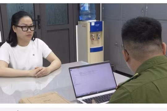 Bị can Mai Hà Trang tại Cơ quan điều tra. Ảnh: Công an Hà Nội.