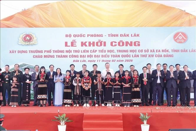 Tổng Bí thư Tô Lâm và các đại biểu cùng Nhân dân dự lễ khởi công. Ảnh: Thống Nhất/TTXVN