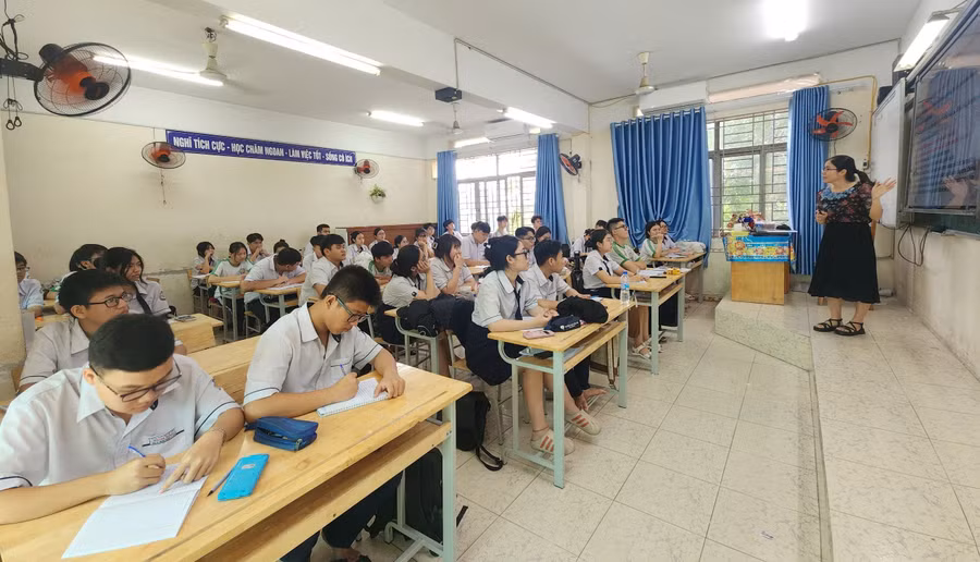 Giờ ôn thi tốt nghiệp của học sinh Trường THPT Bình Tân (quận Bình Tân). Ảnh: M.A