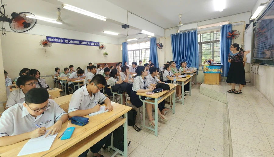 Giờ ôn thi tốt nghiệp của học sinh Trường THPT Bình Tân (quận Bình Tân). Ảnh: M.A