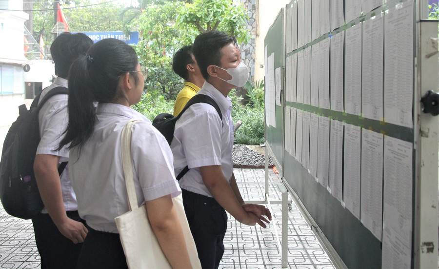 Học sinh TPHCM tham gia kỳ thi tuyển sinh vào lớp 10 năm 2025. 