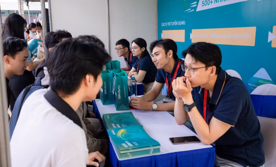 Chương trình tư vấn hướng nghiệp do Trường Đại học Quốc tế Sài Gòn tổ chức. Ảnh: NTCC