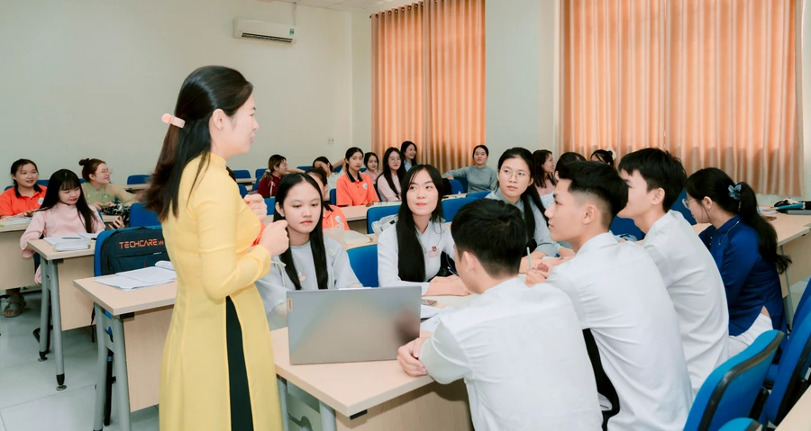 Sinh viên Trường Đại học Sư phạm (Đại học Đà Nẵng). Ảnh: NTCC