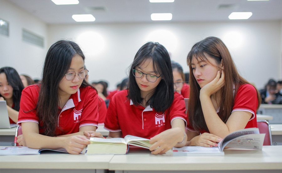 Sinh viên Đại học Quốc gia Hà Nội. Ảnh: ITN