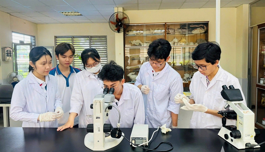 Sinh viên Trường Đại học Sư phạm TPHCM. Ảnh: ITN