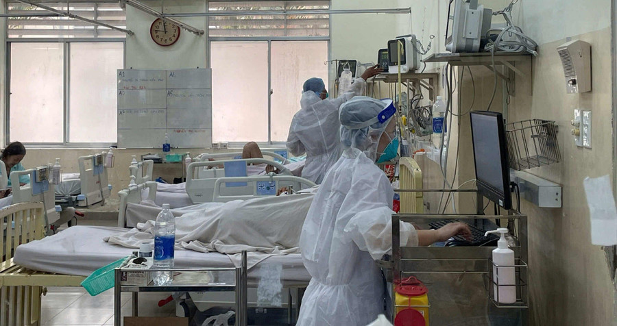 Bệnh nhân nhập Bệnh viện Bệnh Nhiệt đới TPHCM, năm 2021. Ảnh: L.N tap-trung-on-thi-tang-cuong-phong-dich-2.jpg