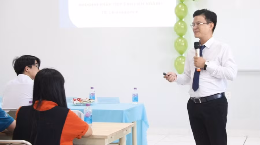 PGS.TS Lê Hoàng Anh, Trưởng Bộ môn Công nghệ Tài chính - Trường Đại học Ngân hàng TPHCM.