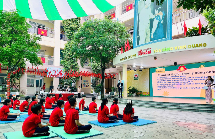 Học sinh hào hứng thi tài hiểu biết về thuốc lá. lang-nghe-tieng-noi-hoc-sinh-2.jpg